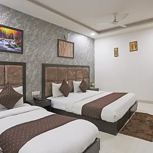 *** Hotel Grand Belwood Near Delhi Airport Indien