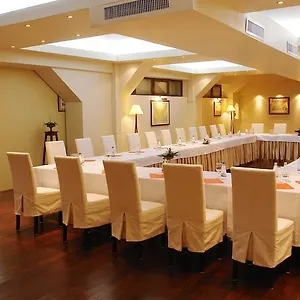 Arc De Triomphe Aparthotel Bucharest